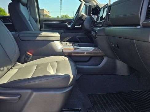 Used 2025 Chevrolet Silverado 2500 LT w/ Trail Boss Package AWD/4WD image 21