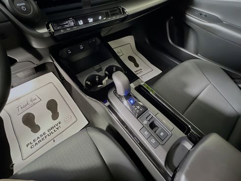 Used 2023 Toyota Prius LE image 25