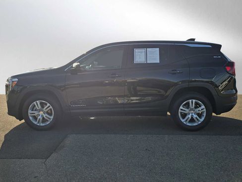 Used 2024 GMC Terrain SLE image 6