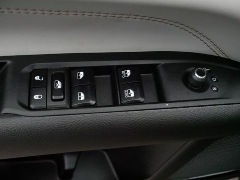 Used 2024 Jeep Compass Limited AWD/4WD image 19
