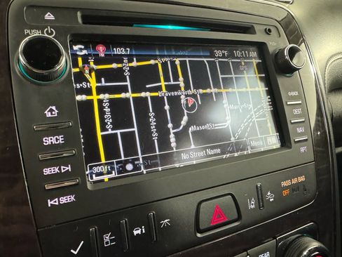 Used 2017 Buick Enclave Leather image 18