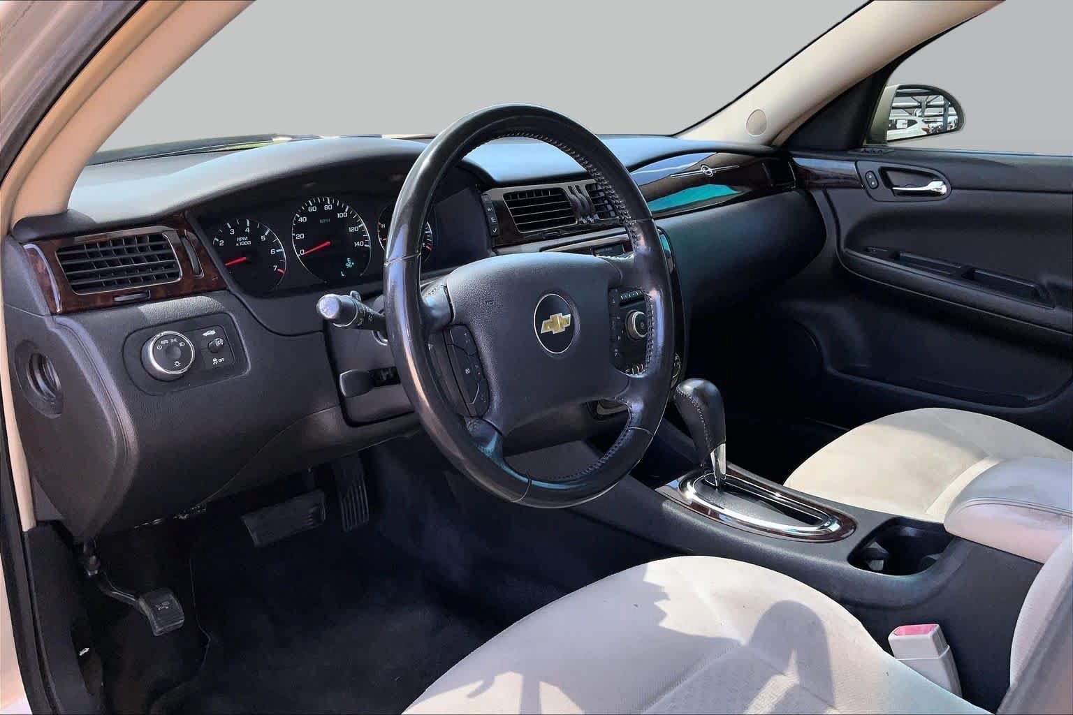 Used 2012 Chevrolet Impala LT FWD image 15