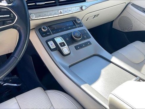 Used 2021 Hyundai Palisade SEL w/ Premium Package image 17