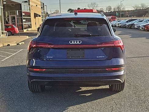 Used 2022 Audi e-tron Premium w/ Convenience Plus Package image 13