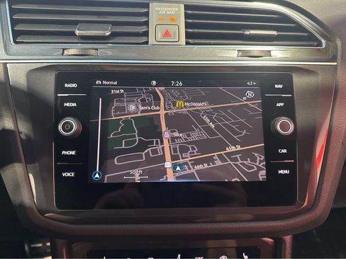 Used 2022 Volkswagen Tiguan SEL R-Line image 21