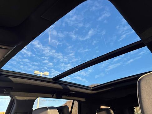 New 2026 Chevrolet Tahoe Premier image 23