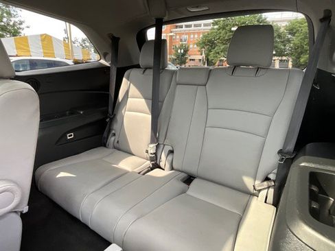 Used 2019 Honda Pilot Elite image 38