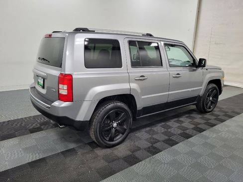 Used 2016 Jeep Patriot High Altitude AWD/4WD image 10