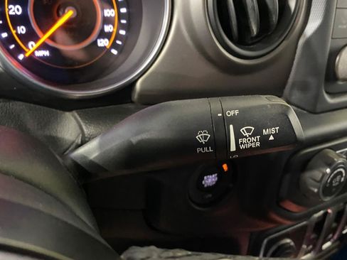 Used 2018 Jeep Wrangler Sport AWD/4WD image 15