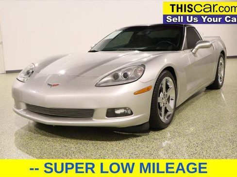 Used 2007 Chevrolet Corvette Coupe w/ Preferred Equipment Group image 3