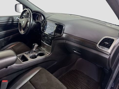 Used 2021 Jeep Grand Cherokee Laredo X AWD/4WD image 30
