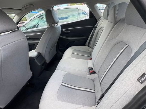 Used 2022 Hyundai Sonata SE image 12