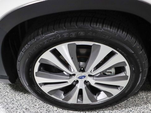 Used 2020 Subaru Ascent Limited w/ Popular Package #2A image 11