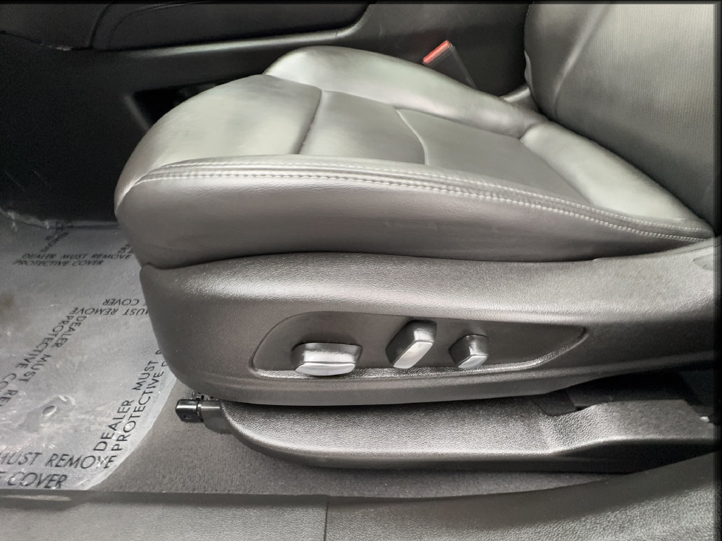 Used 2025 Cadillac XT6 Premium Luxury AWD/4WD image 25