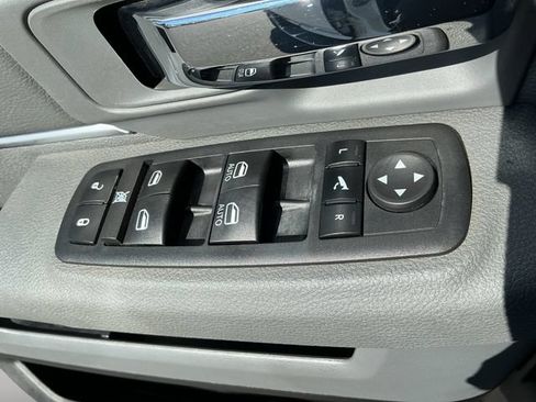 Used 2013 RAM 1500 Big Horn RWD image 12