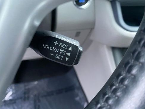 Used 2018 Toyota Highlander XLE image 23