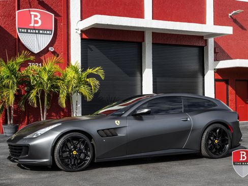 Used 2018 Ferrari GTC4Lusso T image 3