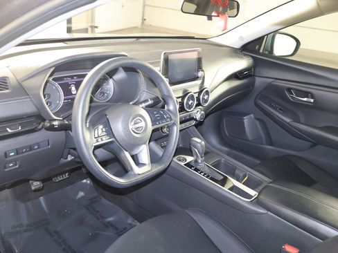 Used 2024 Nissan Sentra SV image 2