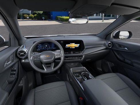 New 2026 Chevrolet Equinox LT w/ Convenience Package II image 15