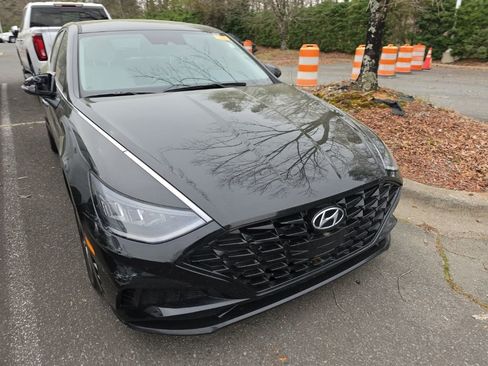 Certified 2022 Hyundai Sonata SEL w/ Cargo Package image 2