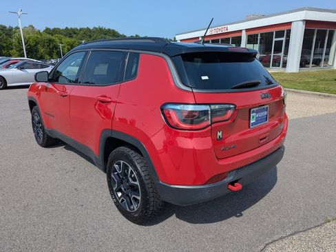 Used 2019 Jeep Compass Trailhawk w/ Leather Interior Group AWD/4WD image 3