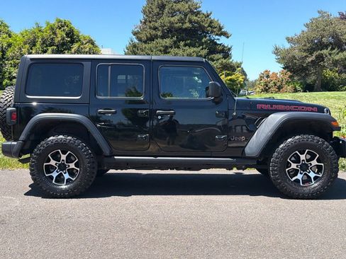 Used 2021 Jeep Wrangler Unlimited Rubicon w/ Cold Weather Group AWD/4WD image 2