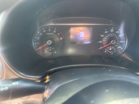 Used 2021 Kia Soul LX FWD image 12