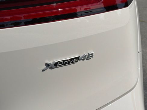Used 2026 BMW iX xDrive45 AWD/4WD image 39