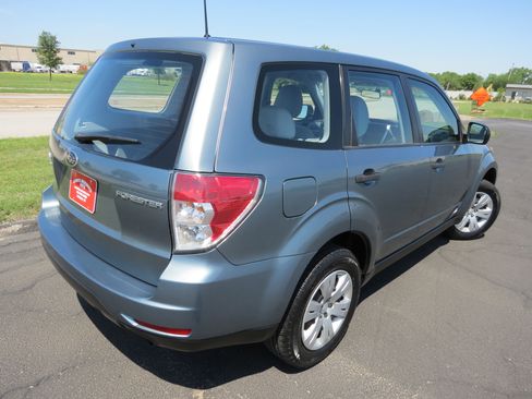 Used 2010 Subaru Forester 2.5X image 6