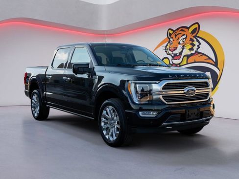 Used 2022 Ford F150 Limited image 3