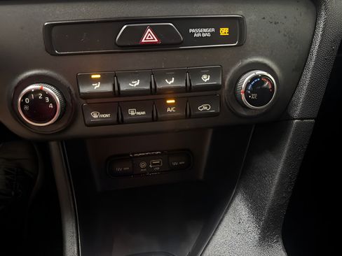 Used 2019 Kia Sportage LX FWD image 22