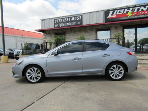 Used 2016 Acura ILX FWD image 2