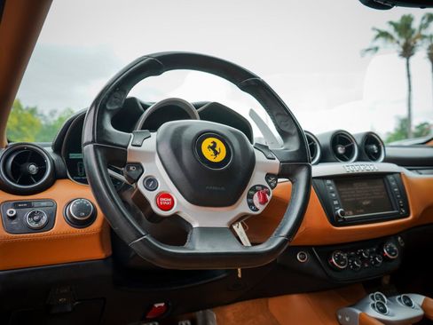 Used 2015 Ferrari FF AWD/4WD image 12