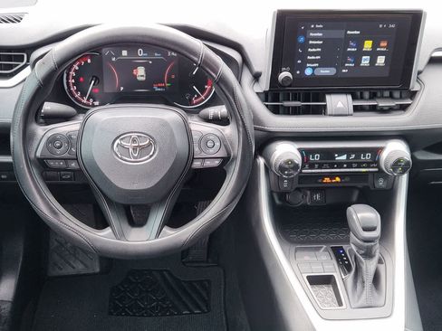 Used 2025 Toyota RAV4 XLE w/ Convenience Package FWD image 28