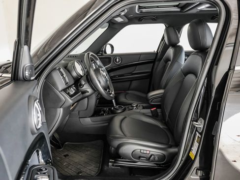 Used 2019 MINI Cooper Countryman S image 3