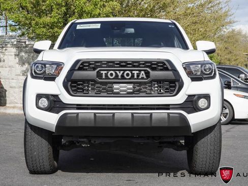 Used 2021 Toyota Tacoma TRD Off-Road w/ Technology Package image 12