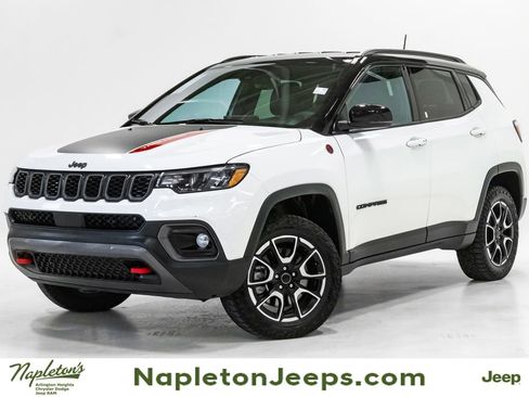Certified 2025 Jeep Compass Trailhawk w/ Trailer Tow Group AWD/4WD image 1