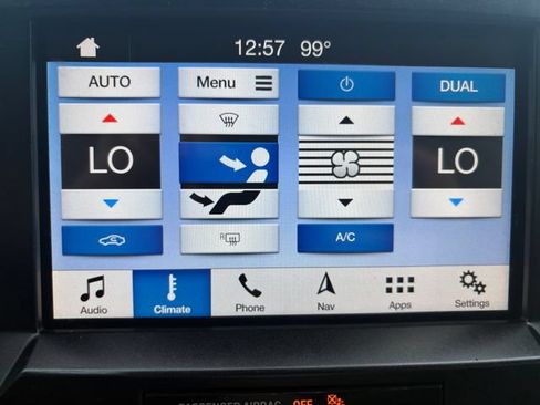 Used 2019 Ford F150 Lariat w/ Equipment Group 502A Luxury AWD/4WD image 28