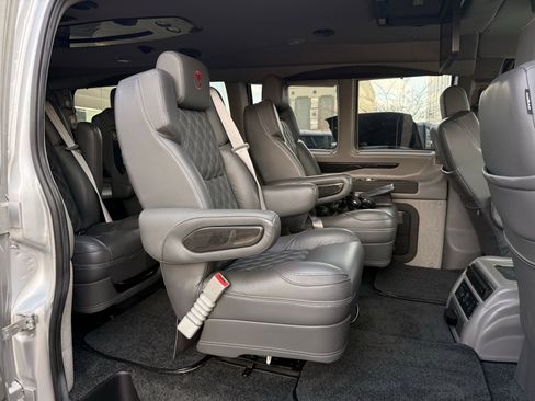 Used 2023 Chevrolet Express 2500 Extended RWD image 30