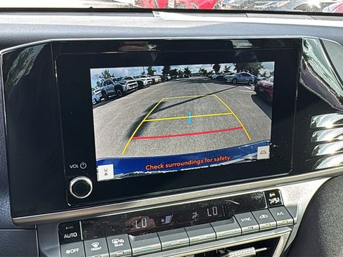 New 2025 Toyota Camry Hybrid image 33