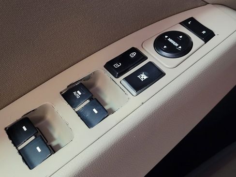 Used 2019 Hyundai Elantra Value Edition image 27