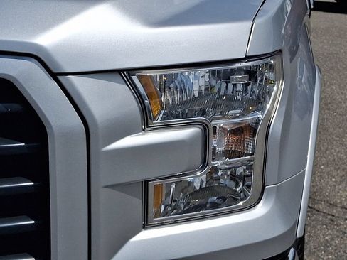 Used 2017 Ford F150 XLT w/ Equipment Group 302A Luxury AWD/4WD image 9