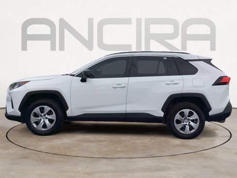 Used 2021 Toyota RAV4 LE FWD image 9