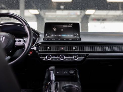 Used 2024 Honda Civic EX-L image 20