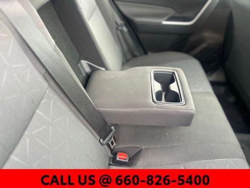 Used 2024 Toyota RAV4 XLE w/ Convenience Package image 9