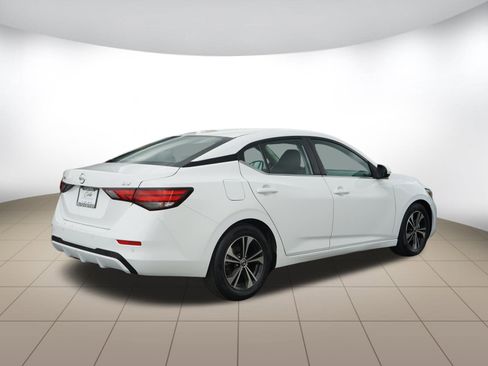 Used 2021 Nissan Sentra SV image 7