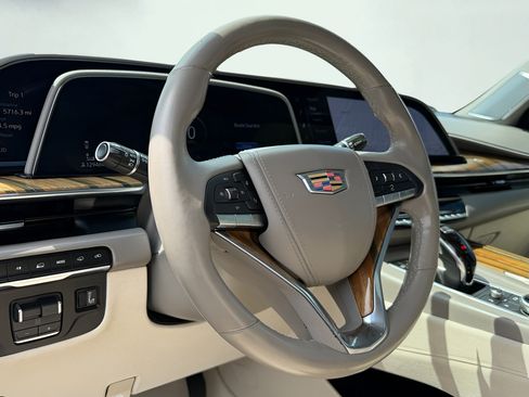 Used 2021 Cadillac Escalade Premium Luxury Platinum AWD/4WD image 44