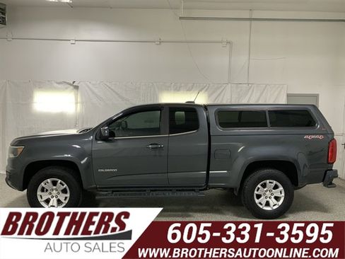 Used 2017 Chevrolet Colorado LT AWD/4WD image 1