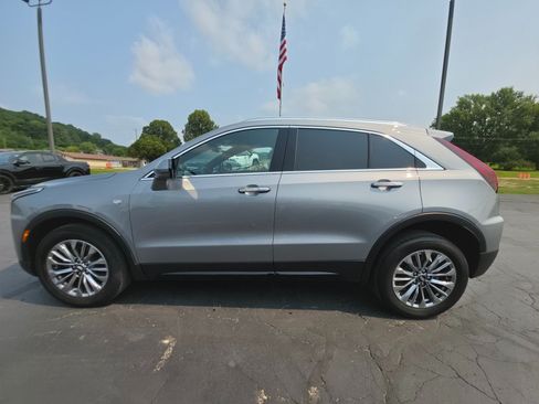 Used 2024 Cadillac XT4 Premium Luxury AWD/4WD image 2