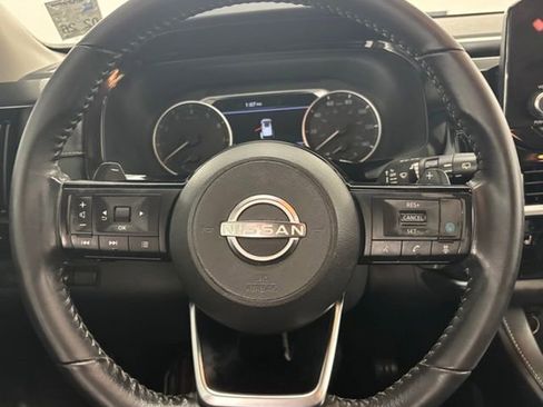 Used 2022 Nissan Pathfinder SV w/ SV Premium Package image 24